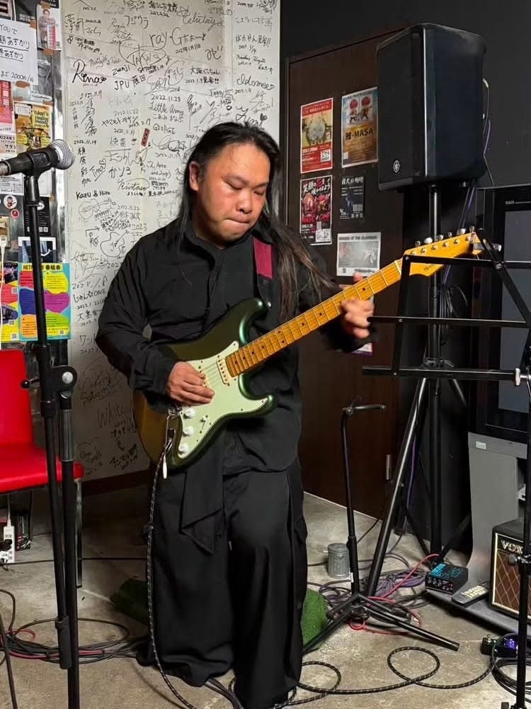 ギター、ボーカル、英語、なんでもお話をお聞きします 英検準一級のバイリンガルギタリストが何でもお話を聞きます イメージ1