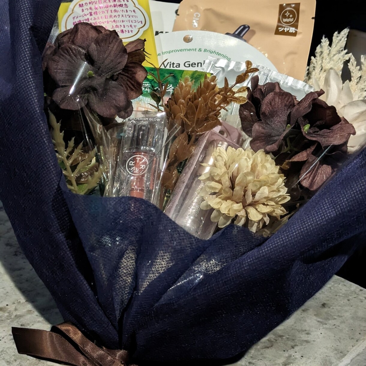 結婚式や各種お祝いに♪コスメブーケを作成します あなたのイメージにぴったりのブーケを一つ一つ手作りします✨ イメージ3