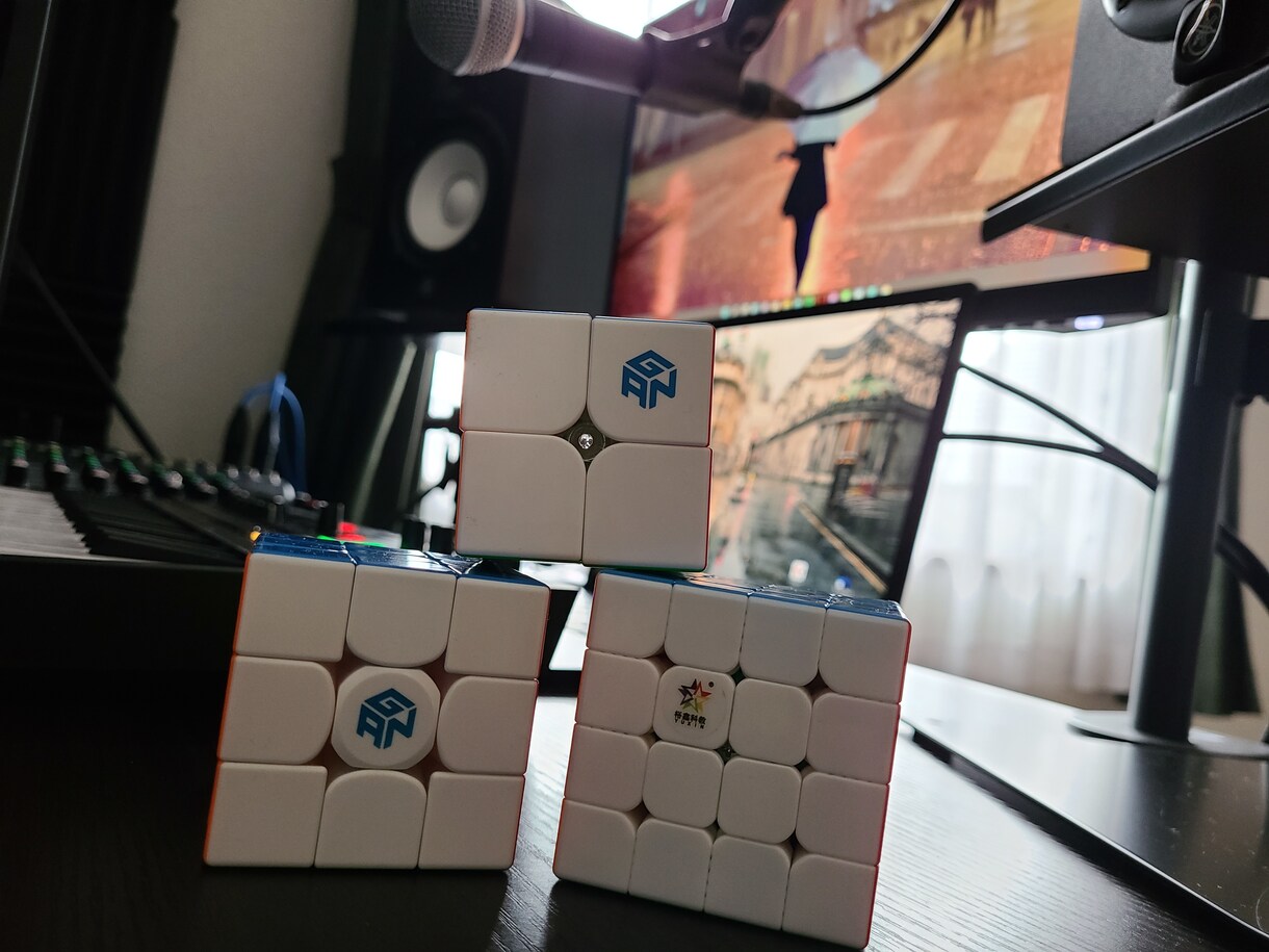 ルービックキューブ15秒切るやり方教えます みんなの前で高速でルービックキューブ解いてドヤ顔してやろう！ イメージ1