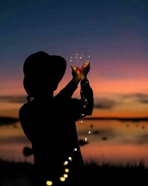 テキスト限定で夜職との恋愛相談寄り添います 自分は君にとって何ですか？お金と欲と駆引きの悩み相談◎ イメージ3