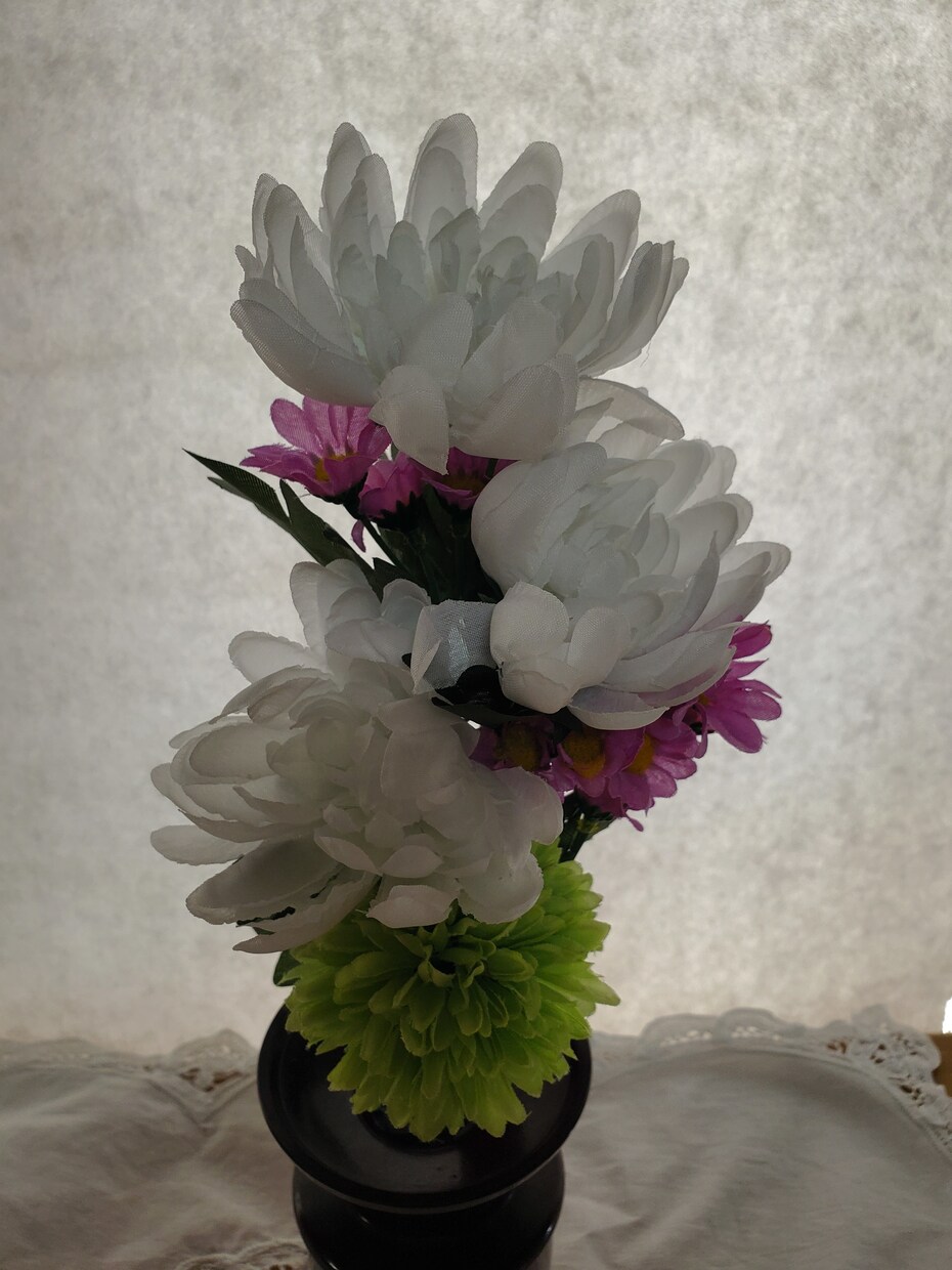 アーティフィシャルフラワーで仏花作成します お好みの故人のお好きだったお花などで作成いたします。 イメージ3