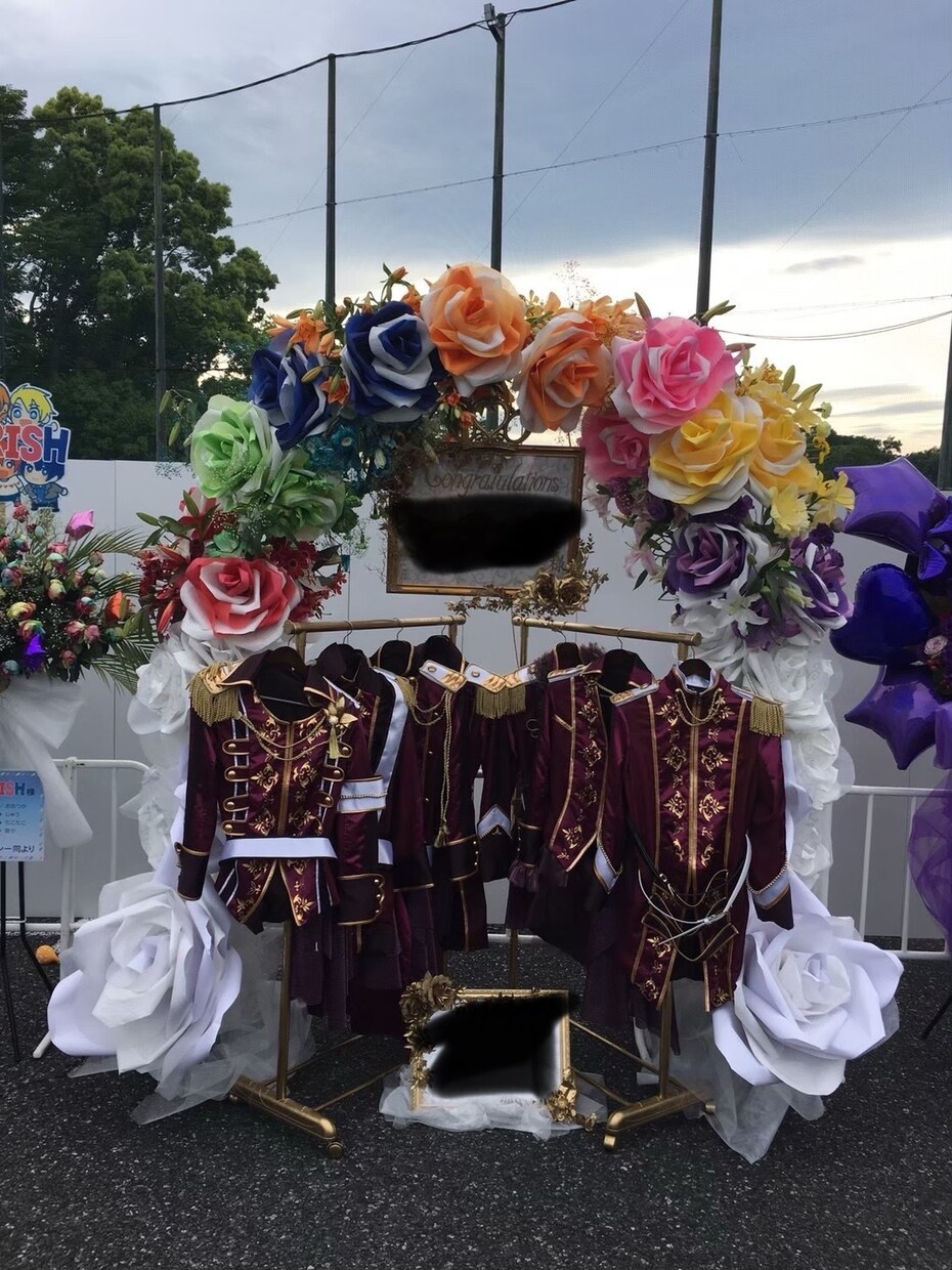フラワースタンドのデザインします アイドルやアーティストのフラワースタンドデザインします イメージ2
