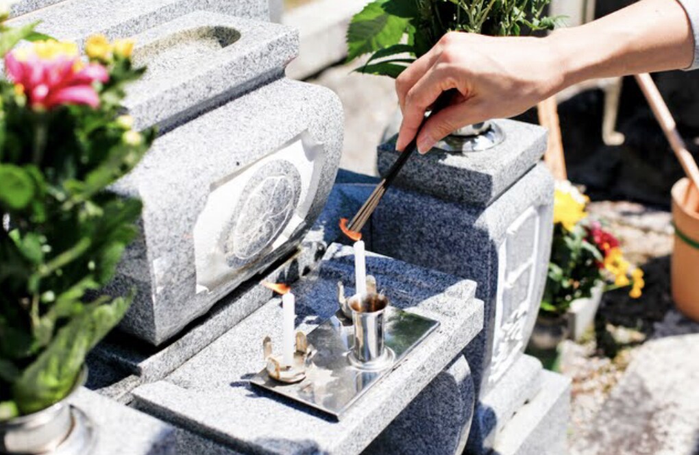 お墓参り代行します お墓洗浄のプロによるお墓参り代行 イメージ3