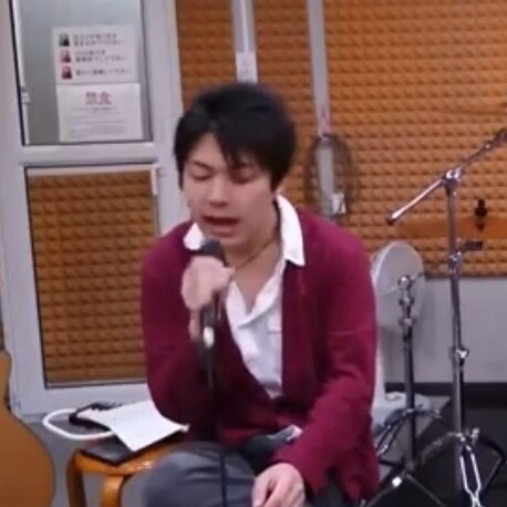 中低音で音の塊が飛び出すような歌声を提供します 力強い地声と芯のある裏声で、仮歌を歌います イメージ1