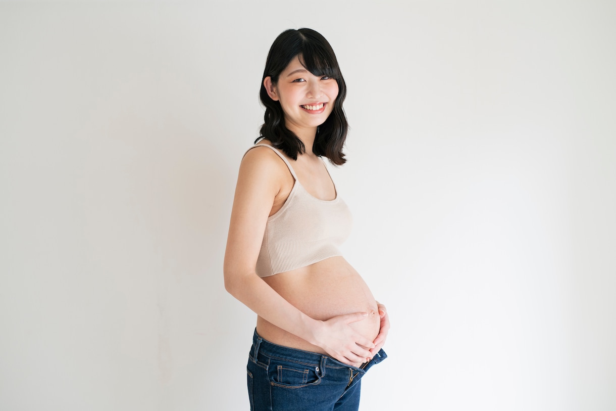 CM撮影のプロが美しいマタニティフォトを撮影します 一流の照明技術で残す神秘的な姿。広告クオリティを一生の記念に イメージ4