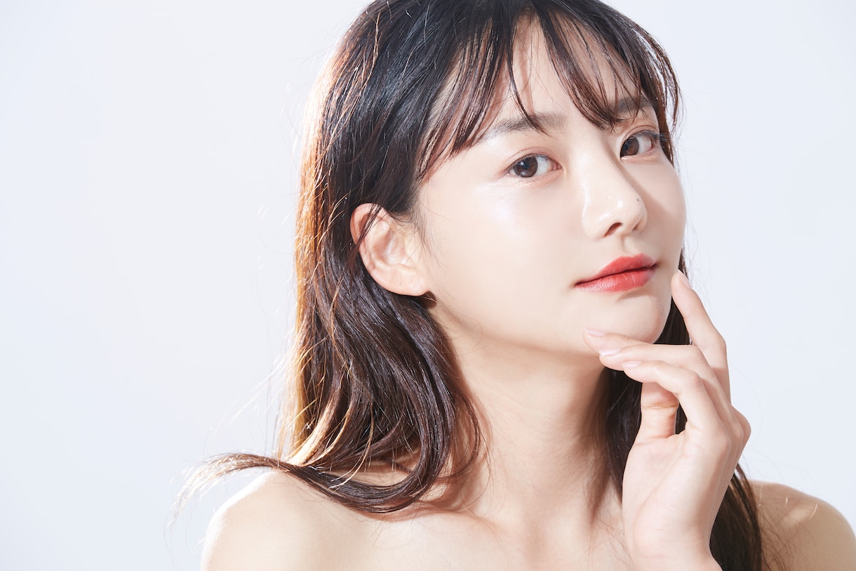 キャリアのある韓国人モデルが自撮影します 一眼レフ使用、完璧なレタッチをして高品質な写真を納品 イメージ1