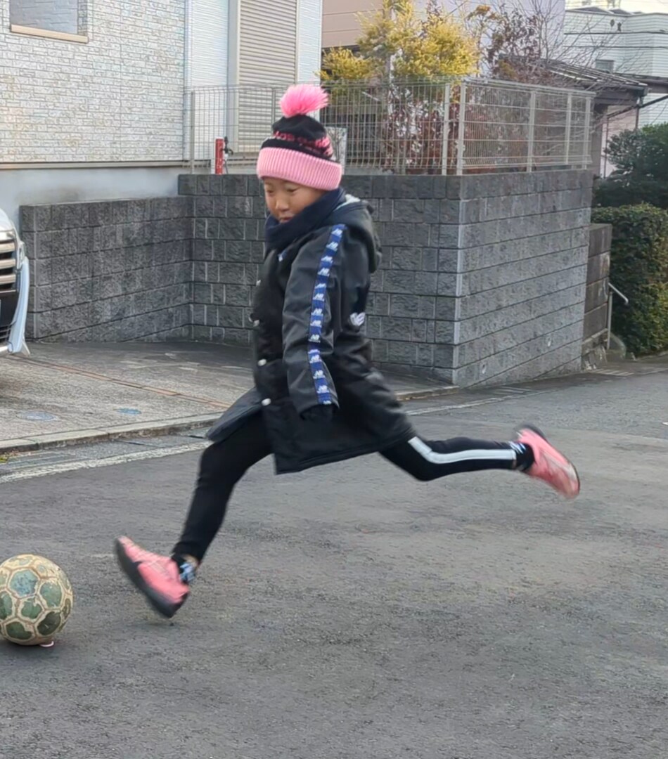 小学生キック特化、オンラインで蹴れるよう指導します シュート、ロングキック、カーブなど多種多様でアドバイス イメージ1