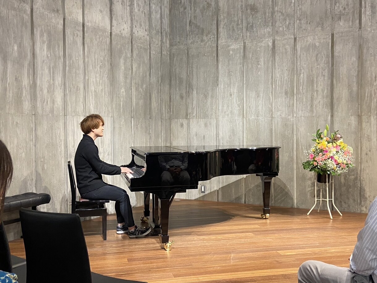 音程完璧の歌ってみた動画をお作り致します 今なら音程補正とハモリもオシャレに加えて提供致します！ イメージ1
