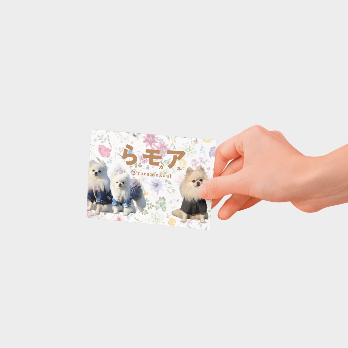 繊細なお花柄デザインで『うちの子名刺』を作成します これからの季節ペットイベントやお散歩中の自己紹介にぴったり！ イメージ2
