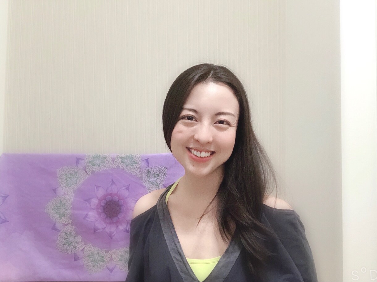 肩こり改善ヨガ（座位）オンラインレッスンやります 45分間のレッスンで、肩こり改善しましょう！ イメージ4