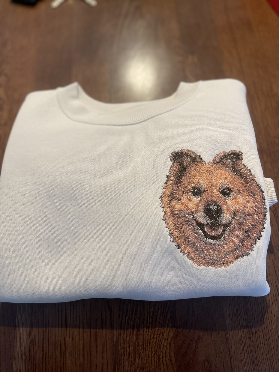 愛犬を刺繍にしたスウェットを作っています 愛犬そっくりな高品質スウェットを作ることができます。 イメージ2