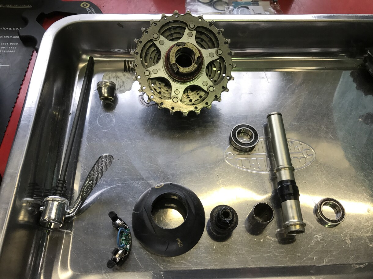 ロードバイクメンテナンス方法教えます ロードバイクのパンク修理や変速調整方法など教えます イメージ1