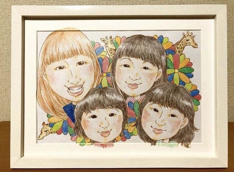 A4サイズ◎ファミリー似顔絵描きます 玄関やリビングへ飾ってみるのはいかがでしょうか？ イメージ4