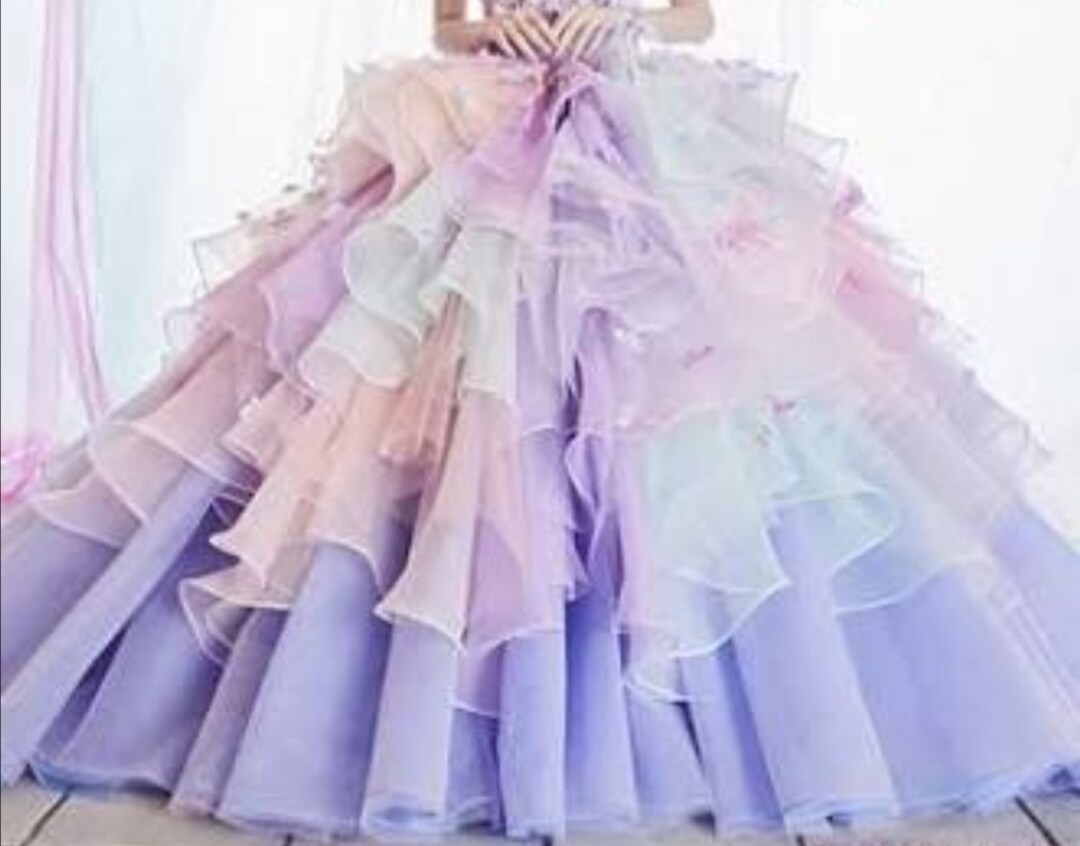 結婚式ドレスアドバイスします 元衣裳スタイリストが何度でも相談にのります イメージ2