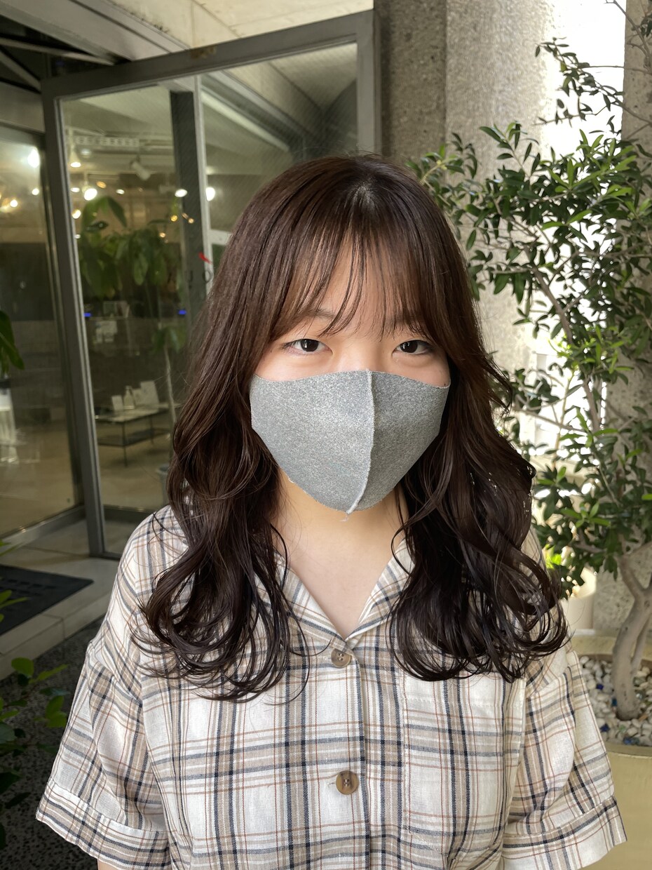 失敗しない！セルフ前髪カットの仕方を教えます 失敗しない！セルフ前髪カット！韓国風、長めバング、厚め前髪… イメージ3