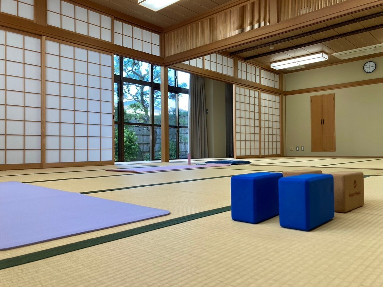 レア☆公認心理師による「心を観るヨガ」を提供します 誰でも安全に楽しめる心身のケアで仕事も家庭もよりよいものに☆ イメージ1