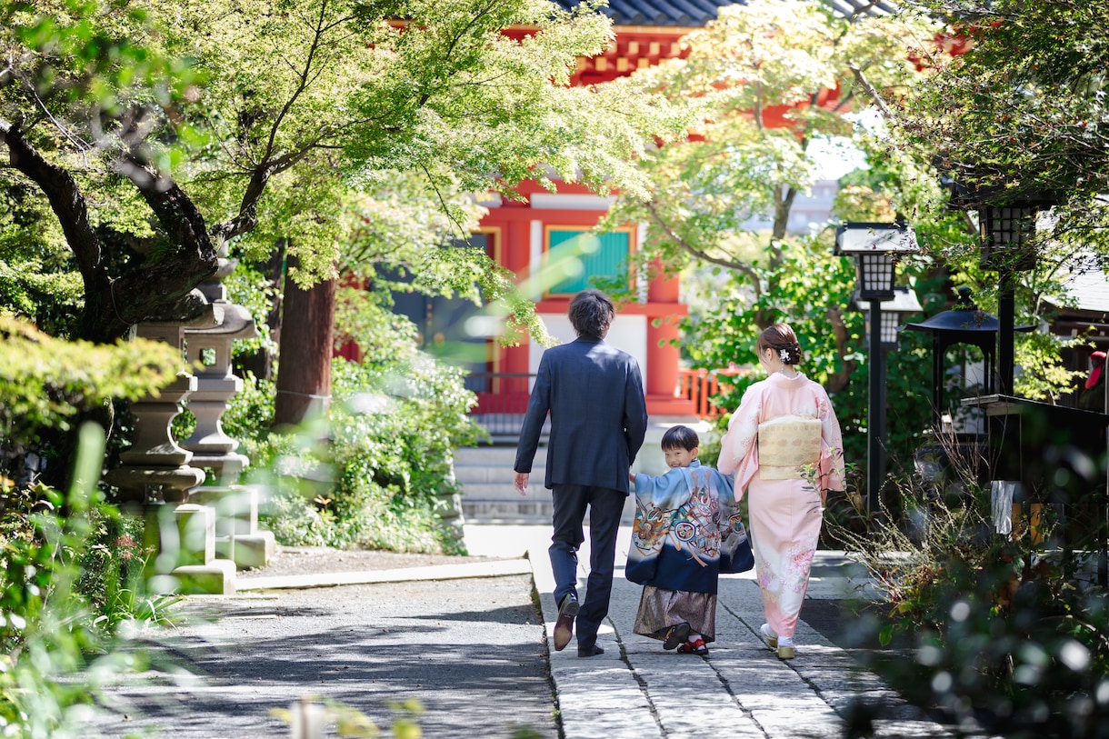 家族のハレの日を美しい色彩で写真に残します プロの技術でたくさんのお写真を撮影いたします イメージ5