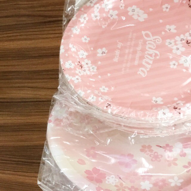 写真映えするお花見の紙皿・コップなどを用意します 忙しくて買いに行けない・いつもと違ったお花見がしたい方へ イメージ1