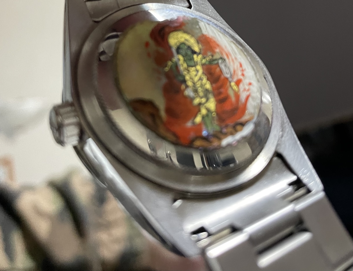 腕時計の裏蓋にお客様の好きな絵を貼り付けます 世界で一つの腕時計を作って見ませんか。 イメージ1