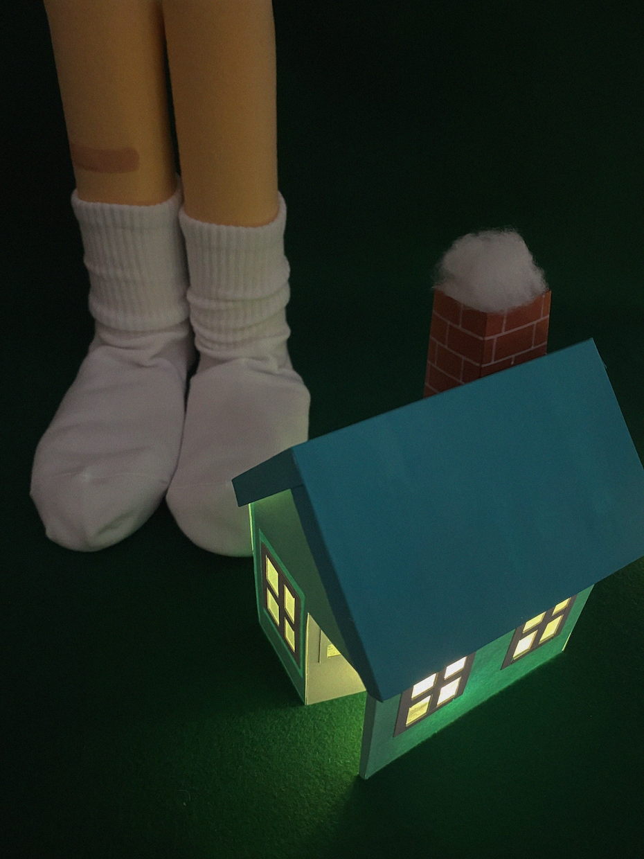 世界観のあるショート動画を制作します 紙や小物を使った、少し不思議で遊び心のある映像を制作します イメージ1