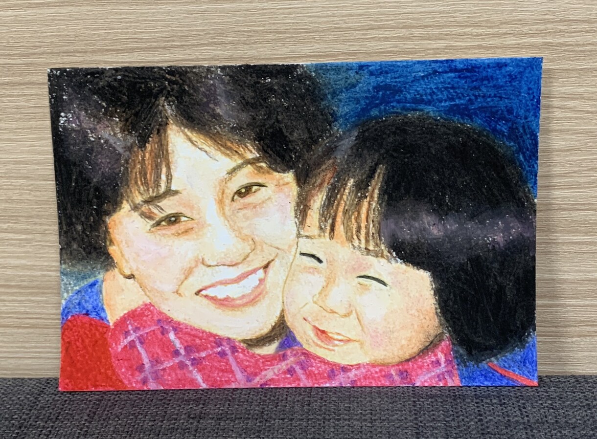 やさしい手描きタッチで似顔絵をお作りします 思い出の一瞬を、やさしい色と表情で形にします。 イメージ4