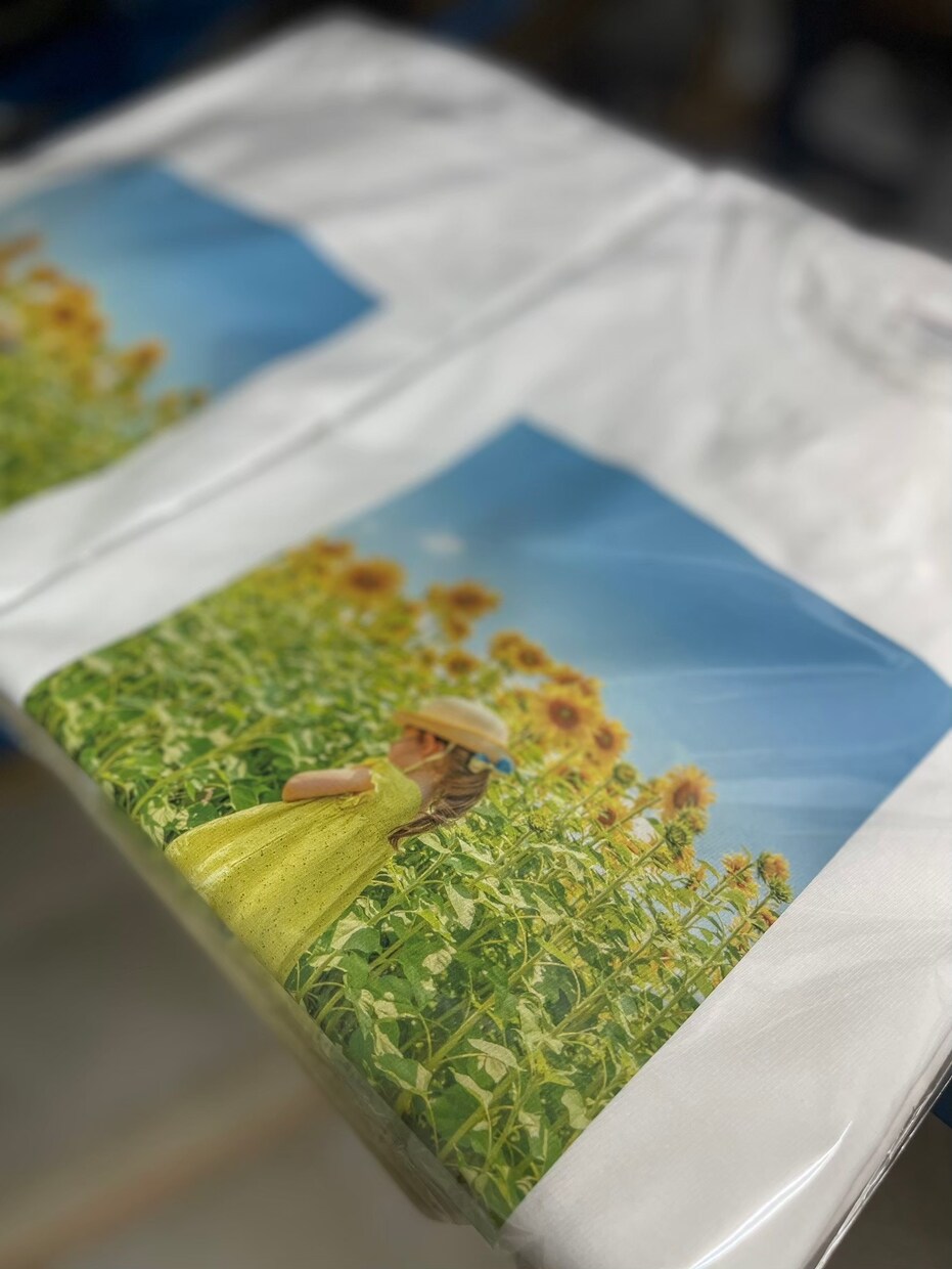 スマホ内の写真をTシャツに綺麗に印刷します 思い出、プレゼント、自分だけのファッション、用途はなんでも！ イメージ1