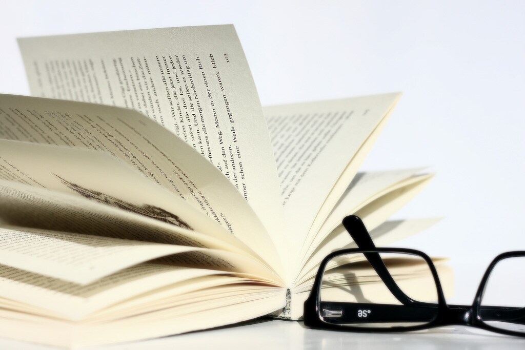 あなたの作品の感想送ります あなたの作品を読ませてください。 イメージ1