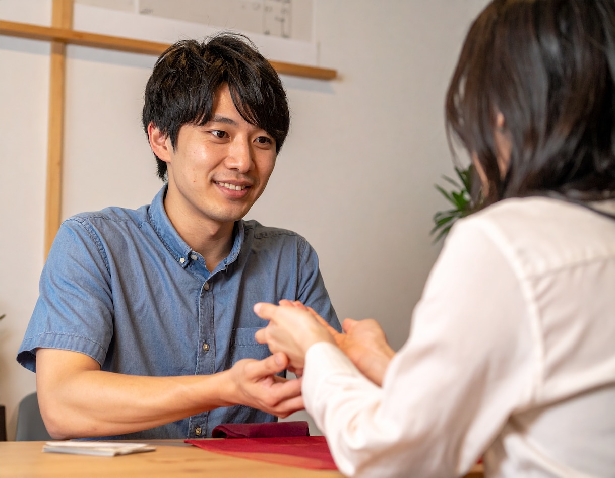 2人の運命、手相から読み解きます 13年以上の恋も、始まったばかりの恋も大歓迎 イメージ1