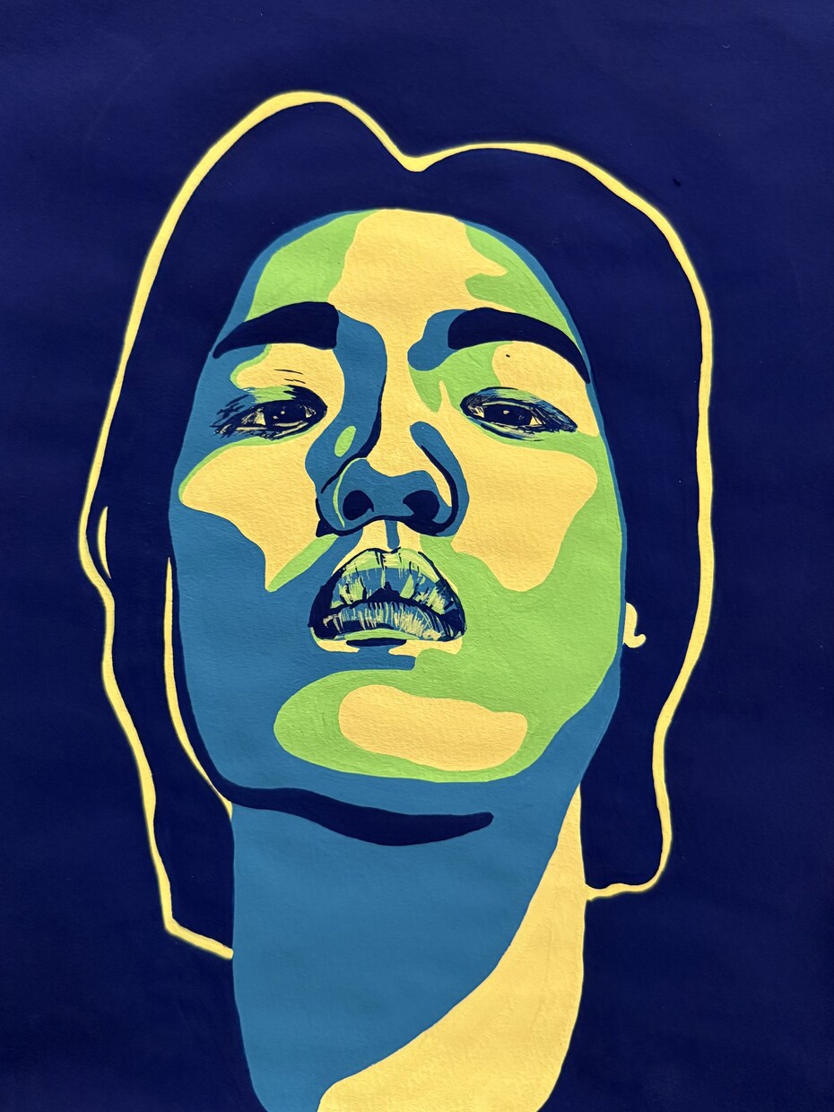 写真から手描きアナログ似顔絵描きます 写真をもとに似顔絵を描きます。A4ケント紙アクリル絵の具 イメージ1