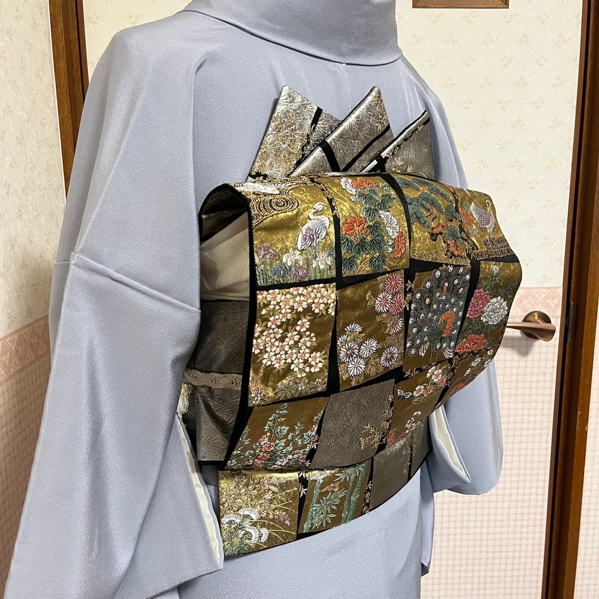 袋帯をアレンジ二重太鼓作り帯に仕立て直します 普通の二重太鼓だけでは物足りない方にオススメです イメージ5