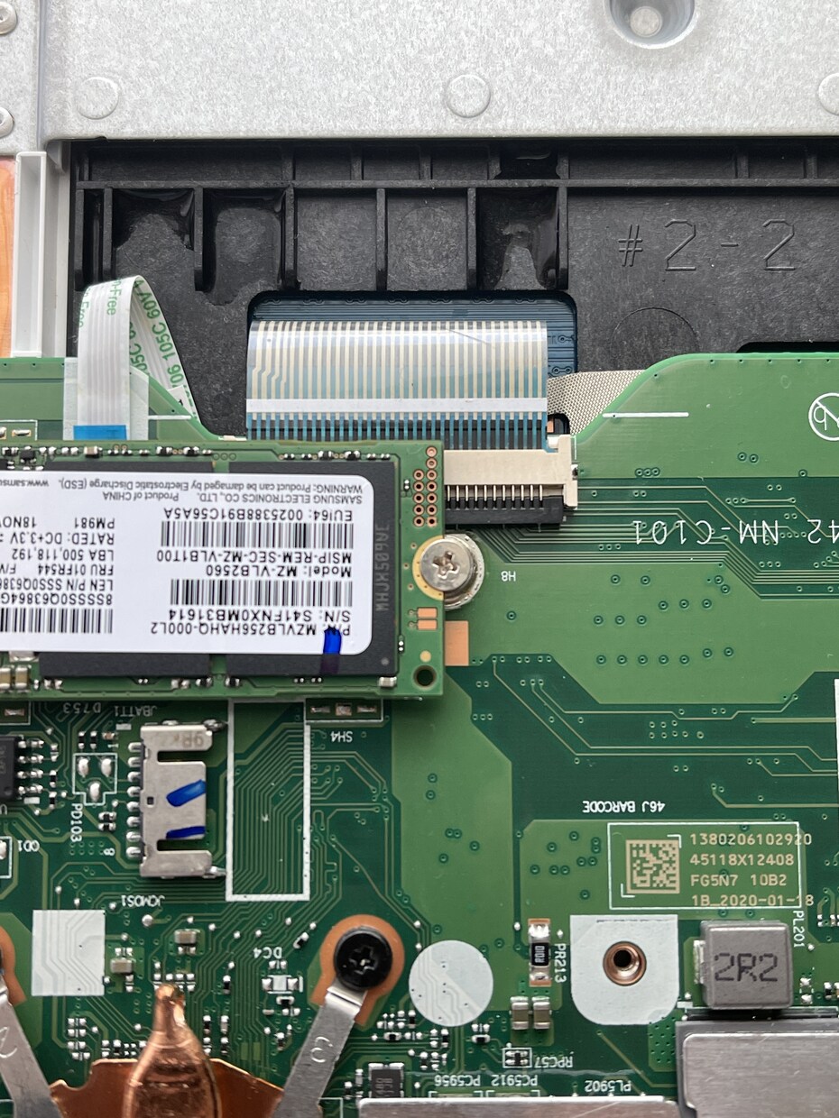 パソコン修理、設定承ります 48時間以内のスピード修理が基本サービスです。 イメージ4