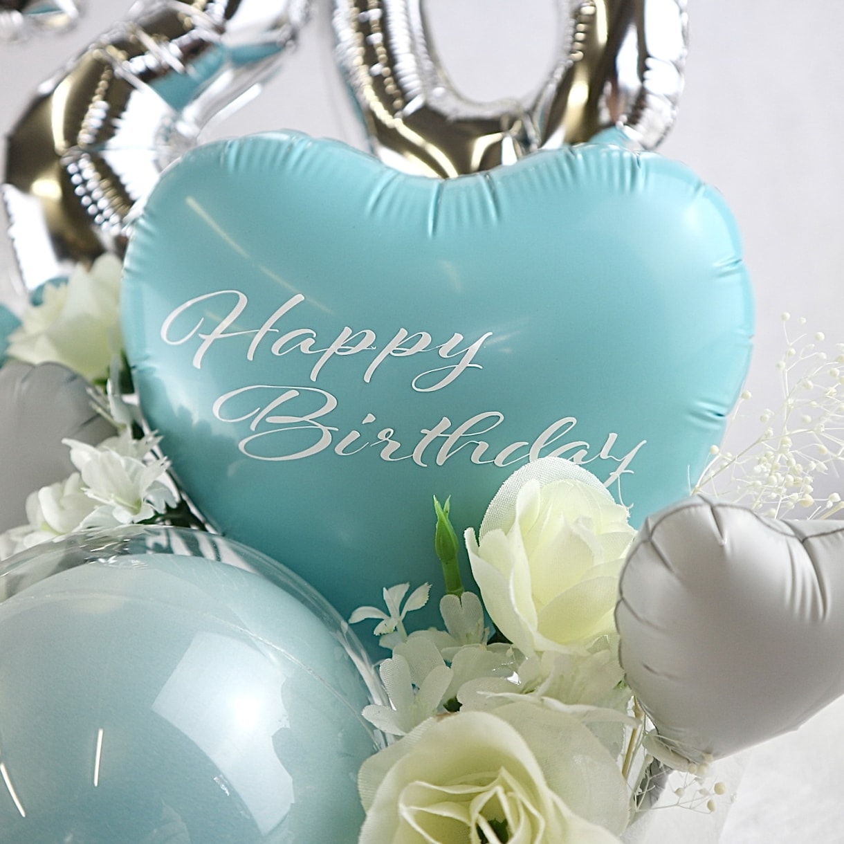 バルーンを使ったギフトをお作りします 誕生日や結婚のお祝いに！お色や文字を変えることができます！ イメージ2