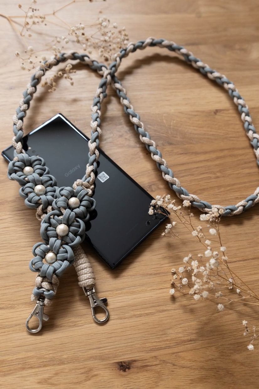 パラコードでスマホショルダーを作ります 好きなデザインでパラコード製のスマホショルダー作ります イメージ5