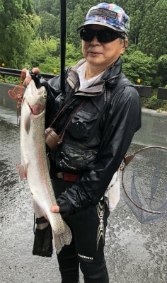 餌釣りの秘伝『渓流釣りの極意』を伝授します プロ級の渓流釣り師に指導を受けた、釣り歴１５年の熟練者が編集 イメージ4