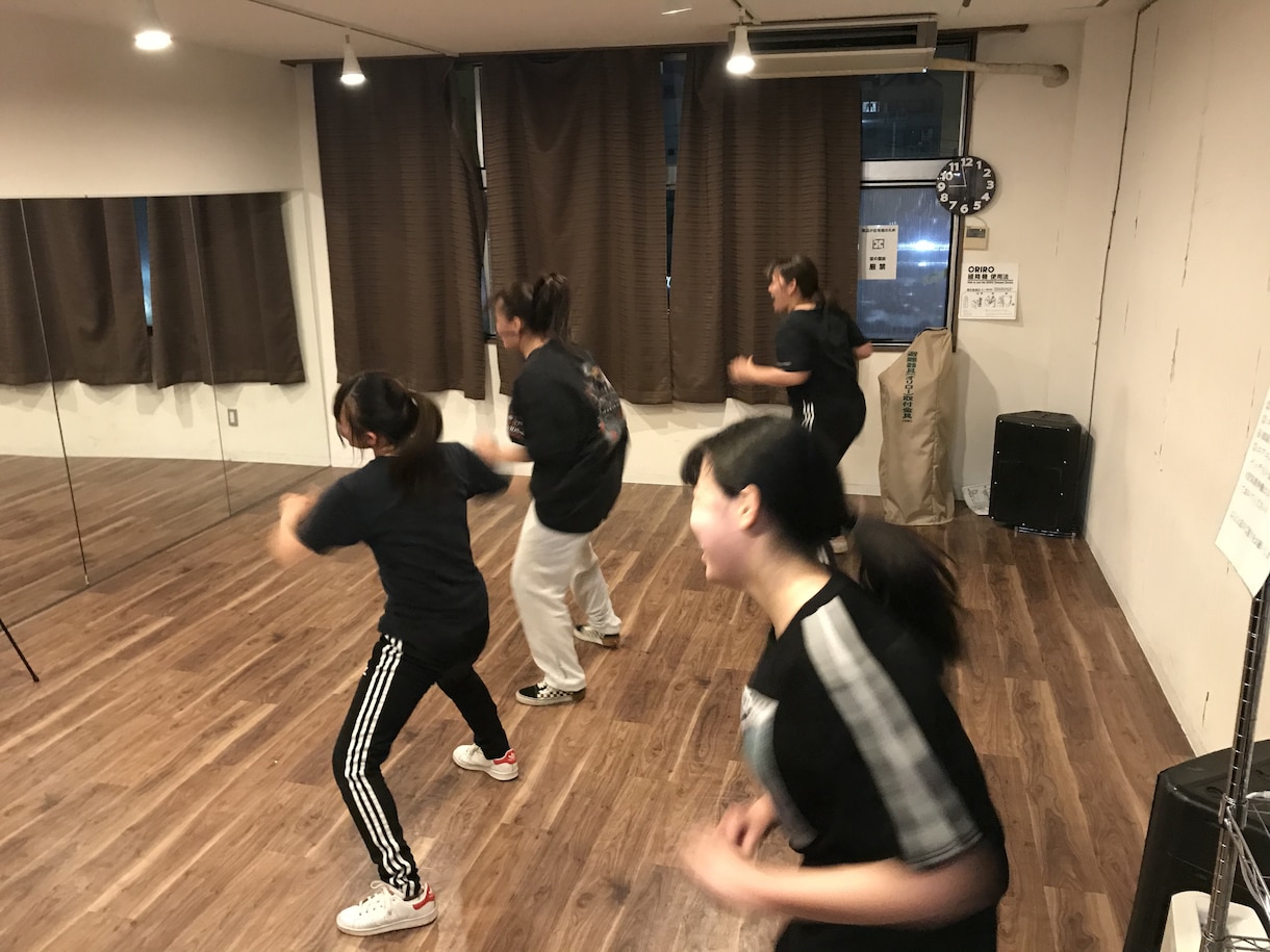 プロダンサーがストリートダンスレッスンを行います 初めてダンスをする方でも経験者の方でも安心の個人レッスンです イメージ2