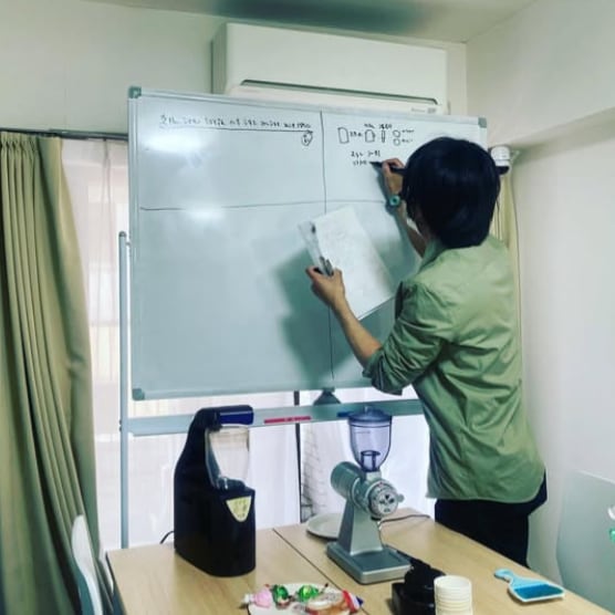 美味しいコーヒーの淹れかたのコツを学びます 自分にあった美味しい淹れかたのコツを学んで頂きます。 イメージ1
