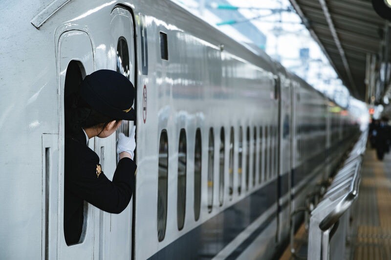 鉄道業界で同業他社転職を！あなたのサポートします 鉄道業界転職に向けた【ビデオ面接】練習にご活用ください。 イメージ1