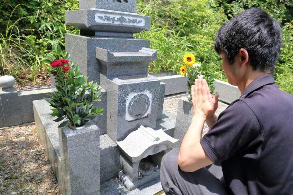愛知県内のお墓掃除・お墓参り・御供物をします 遠方、多忙、高齢になり頻繁にお墓の掃除ができない方へ イメージ1
