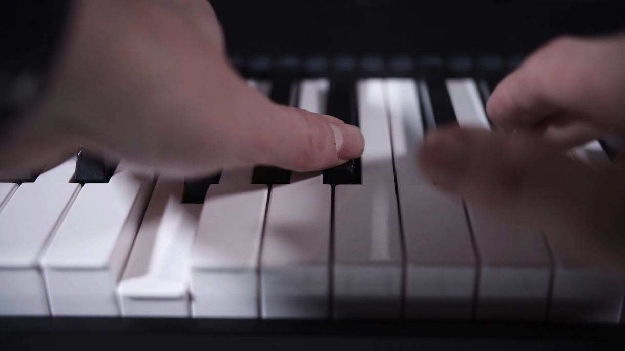 THE FIRST TAKE風の動画を作成します コスパ最強！YouTubeやSNSでの宣伝、結婚式の余興に イメージ6