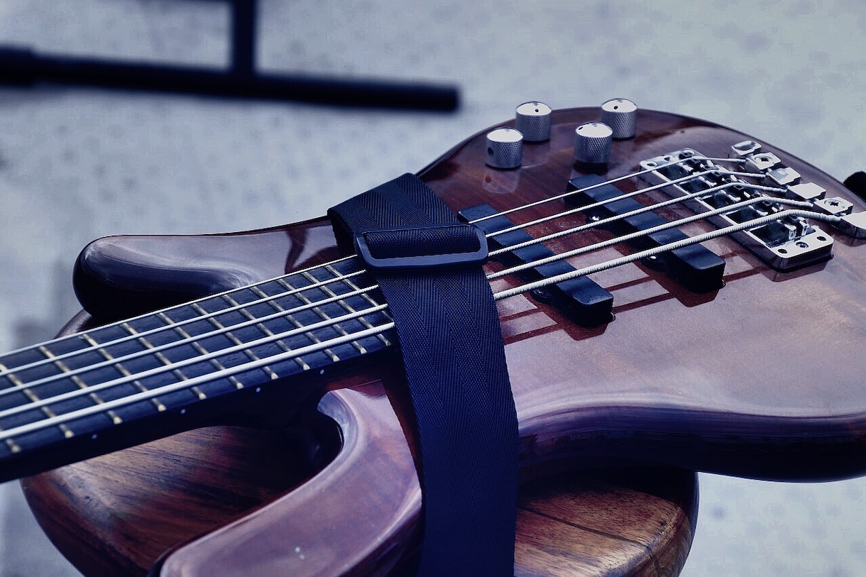 高品質ベース録音します ベースで楽曲の魅力を引き出すお手伝い致します！ イメージ2