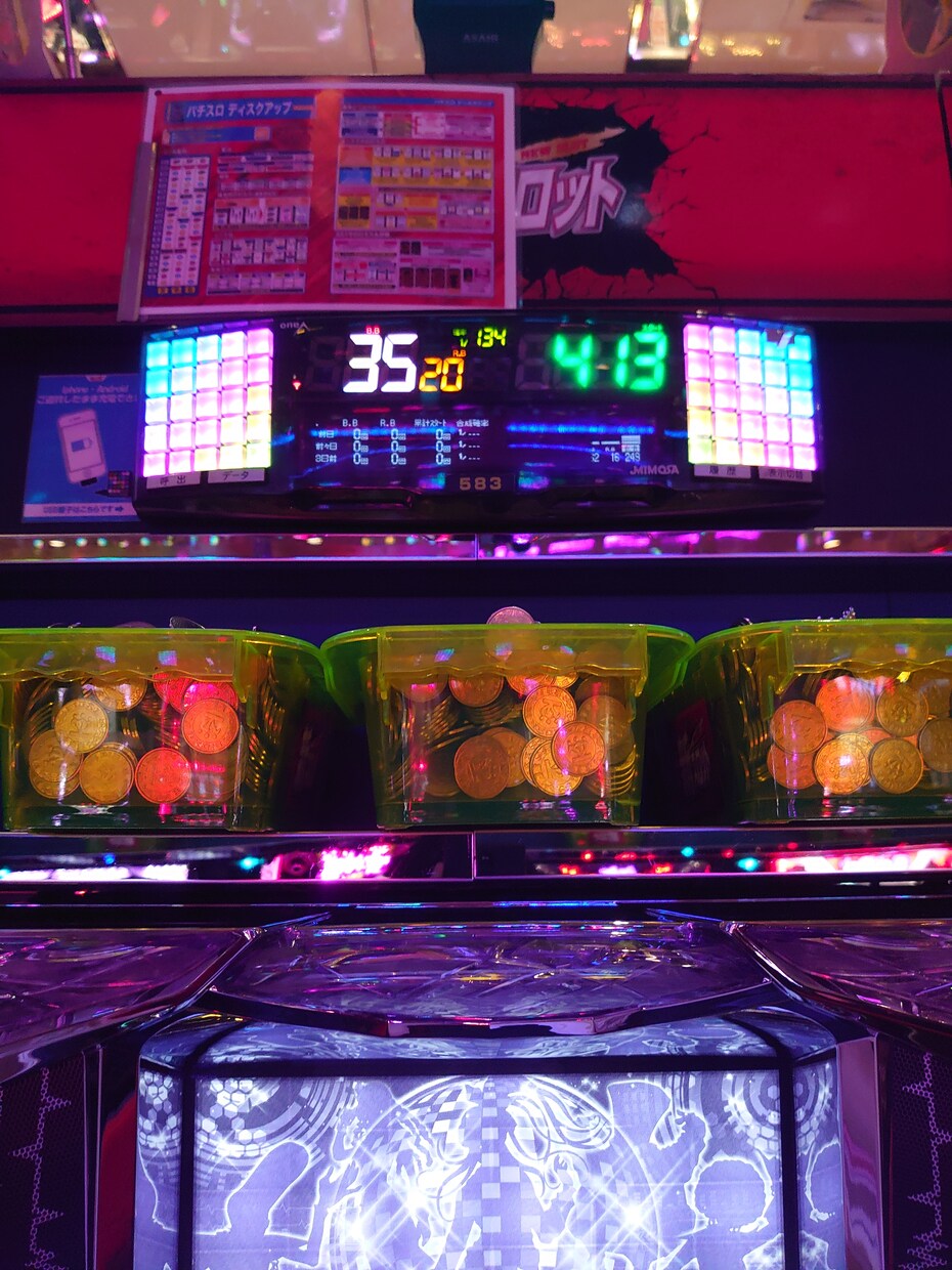 主にパチスロ関連の話をします 業界の知識が無い人。どういう世界なのか興味がある方へ イメージ1