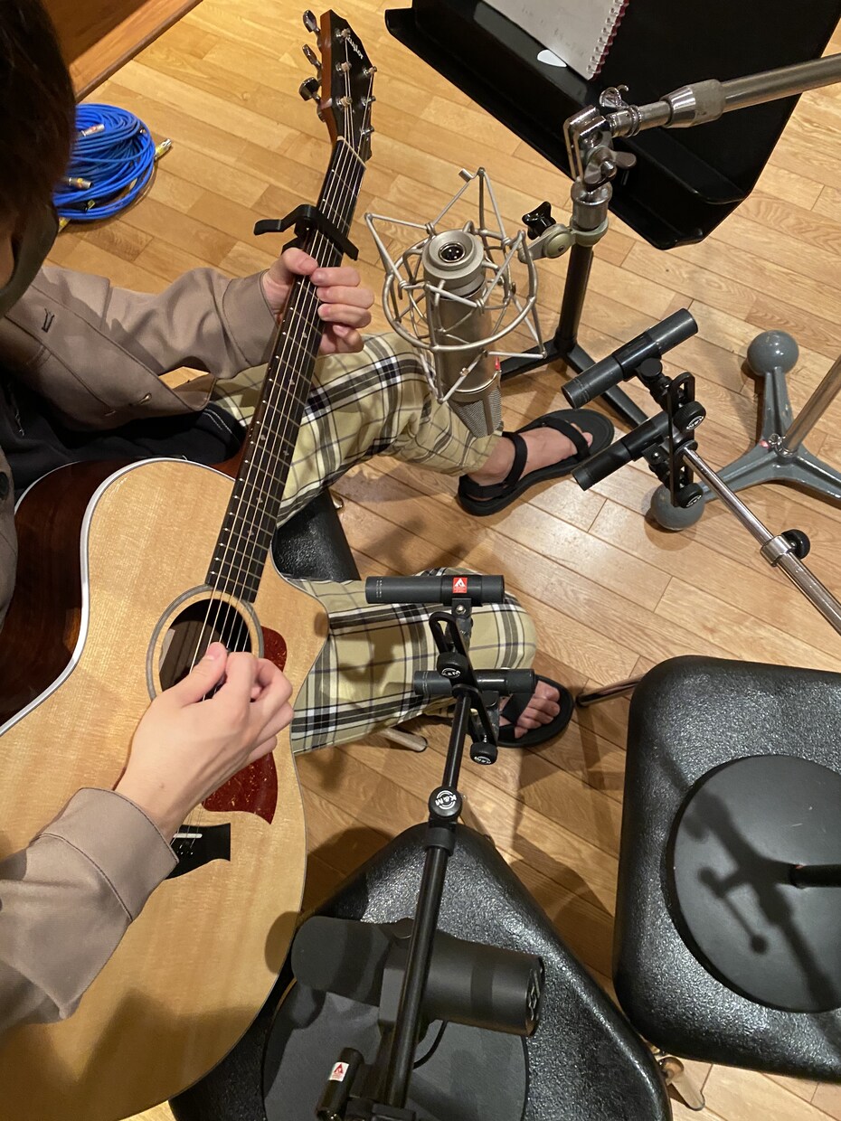 音楽に関わる作業を担当します 芸術大学で音楽を専攻しています。メイン楽器はギターです。 イメージ2