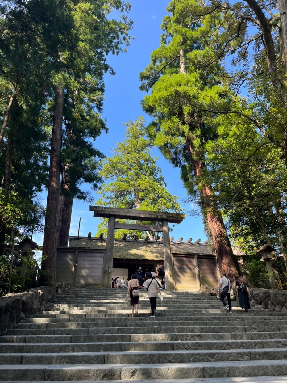 著名人依頼多数／陰陽師家系による霊視鑑定します 完全霊視で恋愛・複雑恋愛、人間関係等、相手の心の中を視ます。