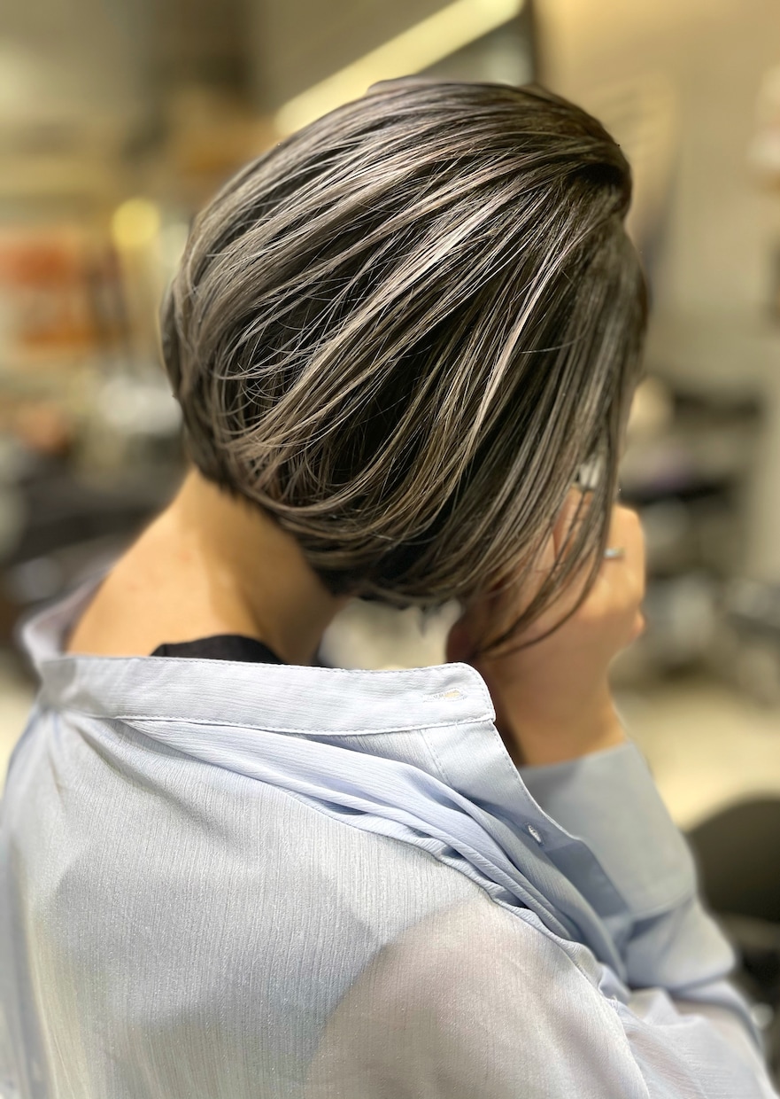 ただの白髪染めを辞めたい人を救います オシャレに"白髪をぼかす"ハイライトヘアデザインの提案 イメージ5