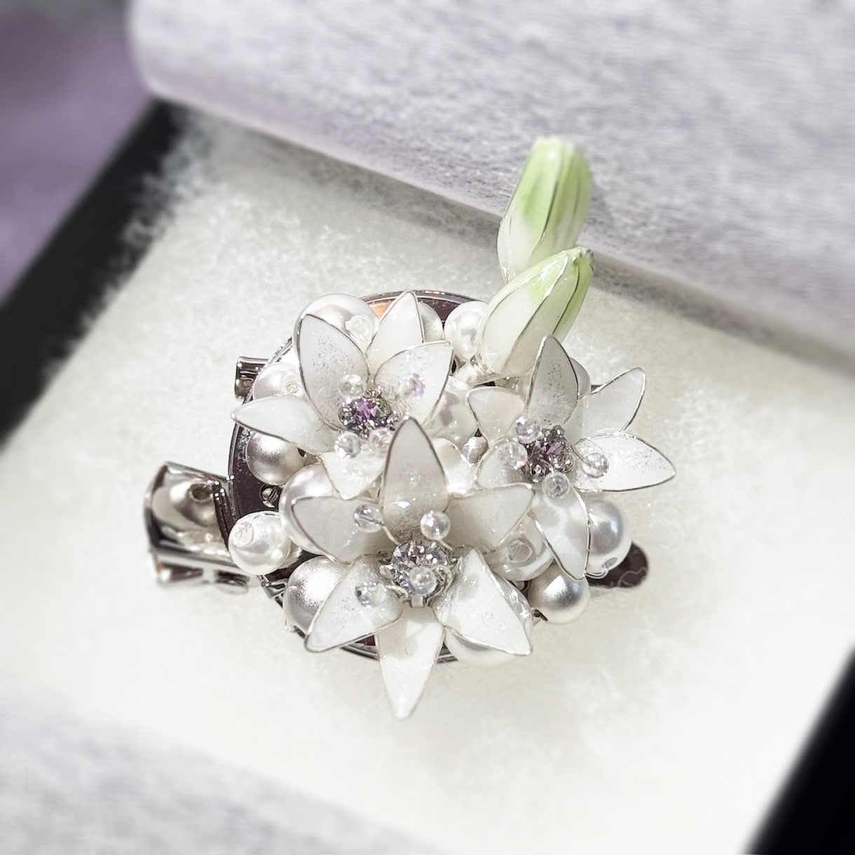 花のアクセサリーを制作します ピアス、イヤリング、ブローチなど、お好きなアクセサリーに。 イメージ9