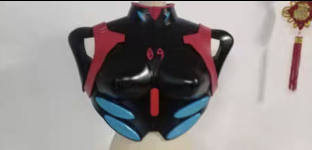 既製品のない布製、ラテックス製コスプレお受けします 販売実績多数、コスプレのオーダーメイド注文お受け致します！ イメージ3