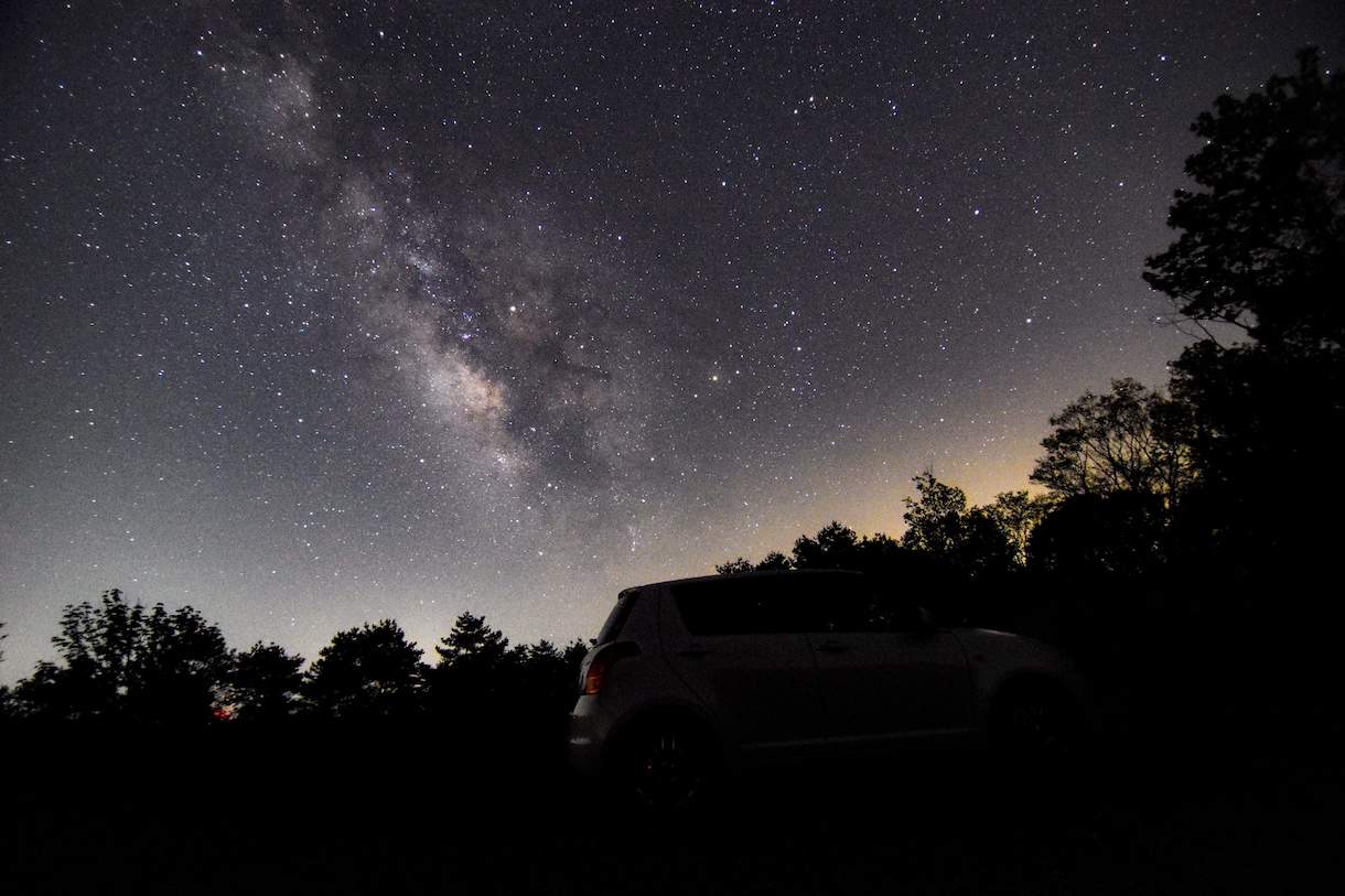 お持ちの一眼レフで星空を綺麗に撮るコツ教えます 一眼レフで星空を撮りたい方、星が好きな方にオススメです！ イメージ1