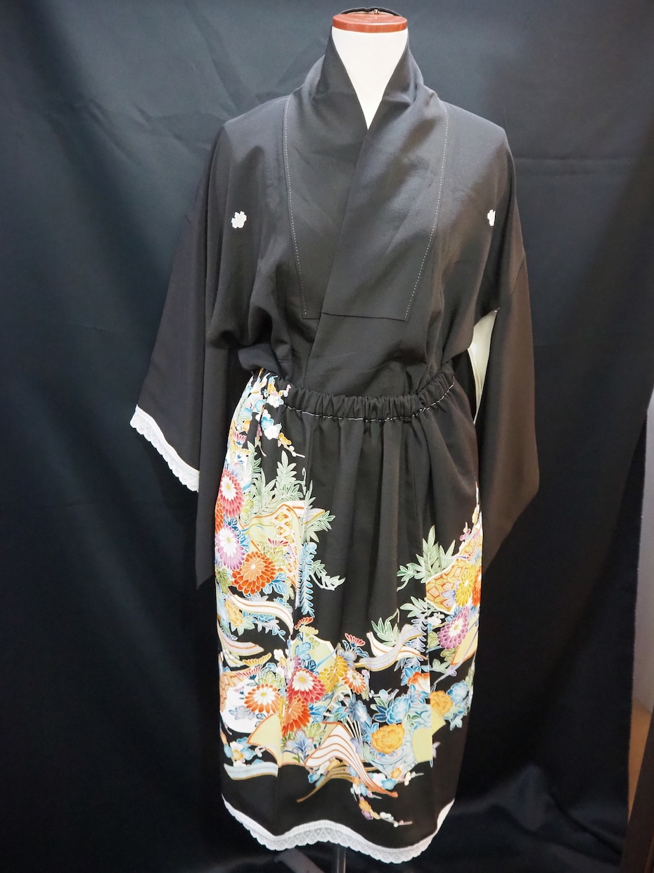 着物のリメイク致します お家で眠っている着物を2部式の新たなお洋服にリメイクします イメージ4