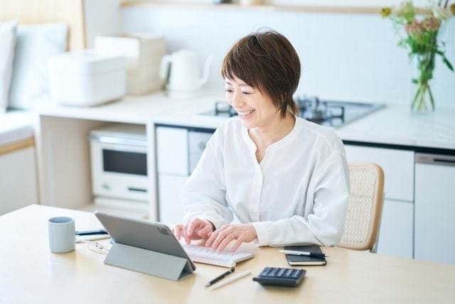 操作方法  デザイン・動画編集で転職・副業悩みます クリエータ転職・副業、スキルアップを目指す方へ イメージ1