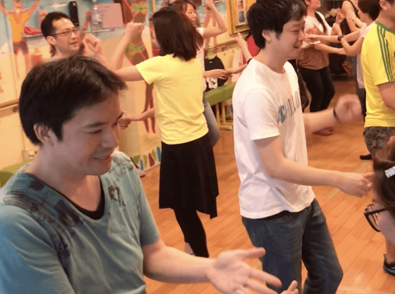 初心者向けの楽しいオンランダンスレッスンをします 心と体を緩めてリフレッシュ！運動不足解消！ダンスエクササイズ イメージ2